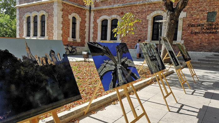 Посланичката на Франция откри изложба в Градската художествена галерия – Варна